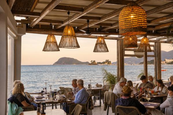 tasos restauramt laganas gallery